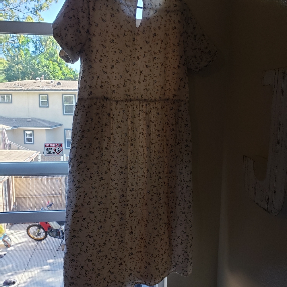 Floral dress - Picture 2 of 2